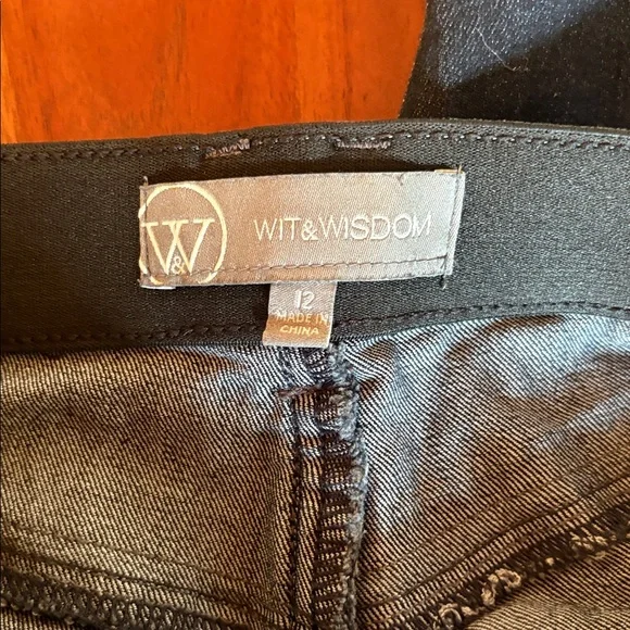 Wit & Wisdom ‘ab’solution Itty Bitty Bootcut jeans - Picture 4 of 5
